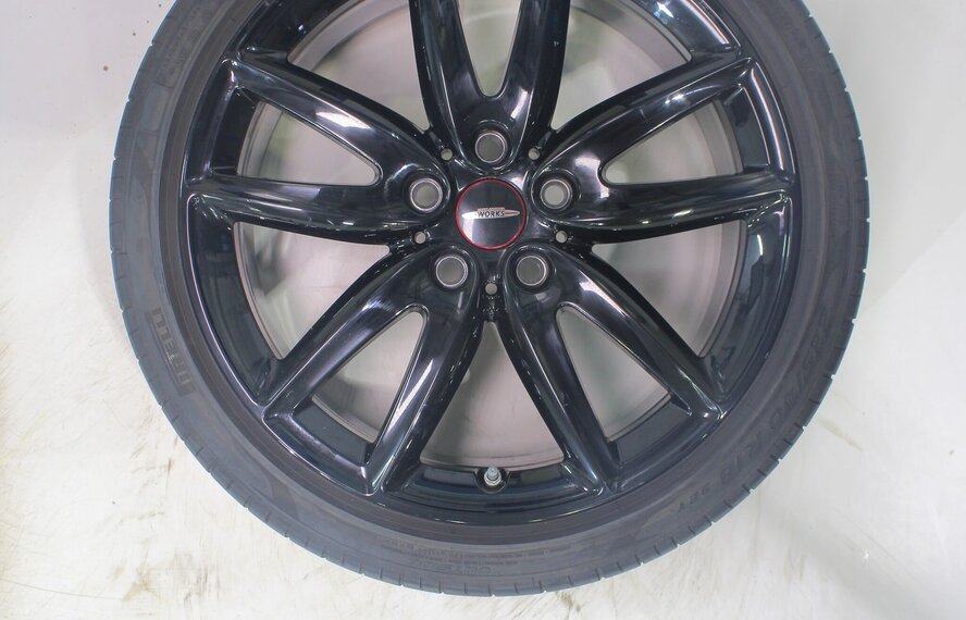 Mini Clubman F54 JCW815 18 inch velgen Pirelli Zomerbanden Origineel