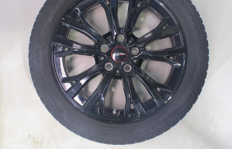 Mini Mini Cooper J01 JCW991 17 inch velgen Maxxis Winterbanden Origineel