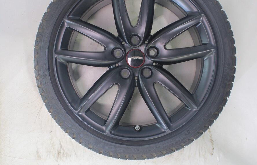 Mini Mini Clubman F54 JCW815 18 inch velgen Pirelli Runflat Winterbanden Origineel