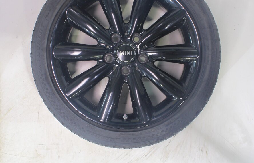 Mini Mini Cooper / S / One / Cabrio F55 F56 F57 499 17 inch velgen Dunlop Winterbanden Origineel