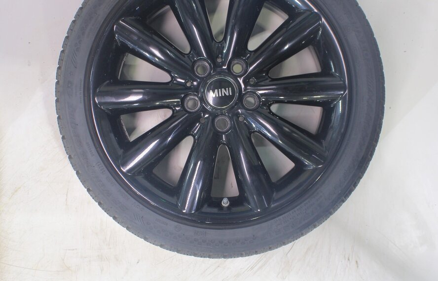 Mini Mini Cooper / S / One / Cabrio F55 F56 F57 499 17 inch velgen Dunlop Winterbanden Origineel
