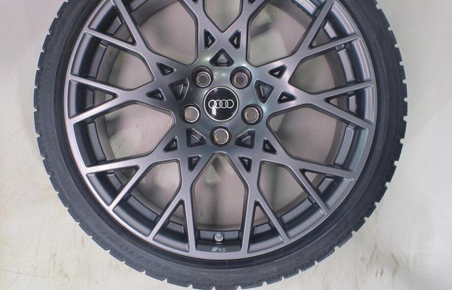 Audi Audi RS3 8Y 19 inch velgen Pirelli Winterbanden Nieuw Origineel