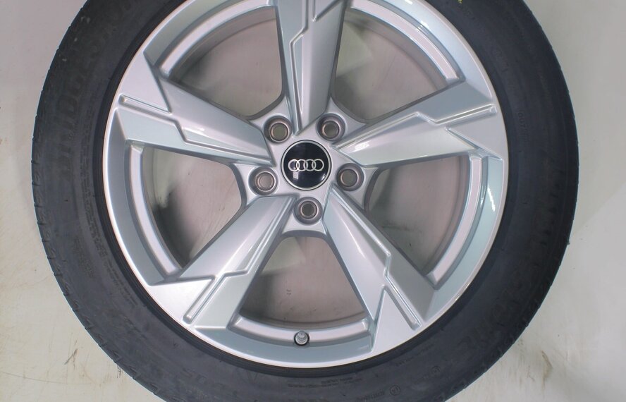 Audi A6 C8 vanaf 2018 18 inch velgen Bridgestone Zomerbanden Origineel