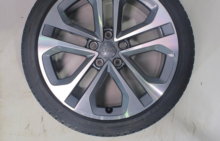 Audi Audi A3 S3 8Y 8V S-line 18 inch velgen Dunlop Winterbanden Origineel