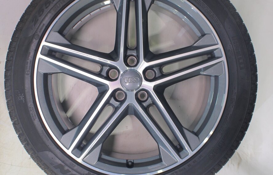 Audi Audi Q5 SQ5 80A 20 inch velgen Pirelli Winterbanden Origineel