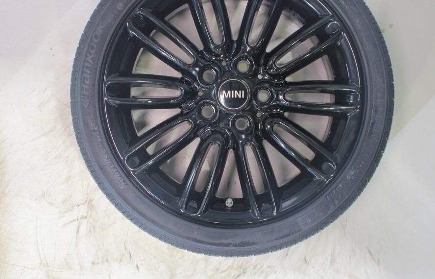 Mini Cooper / S / One / Cabrio F55 F56 F57 500 17 inch velgen Hankook Runflat Zomerbanden Origineel