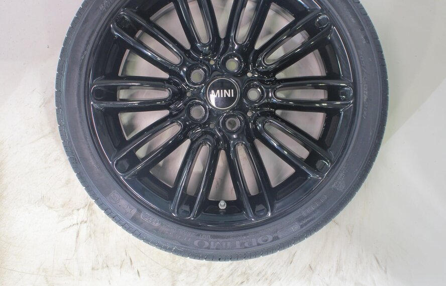 Mini Cooper / S / One / Cabrio F55 F56 F57 500 17 inch velgen Hankook Runflat Zomerbanden Origineel