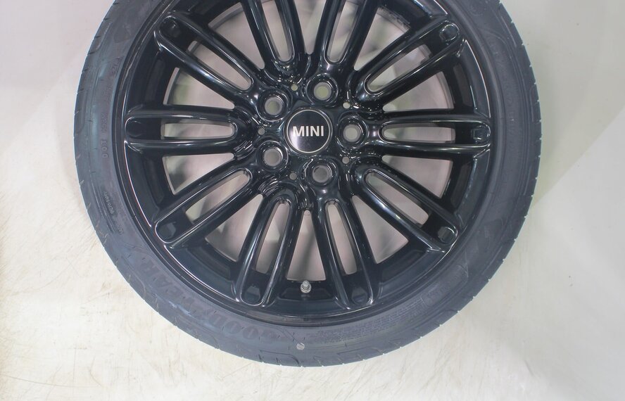 Mini Mini Cooper / S / One / Cabrio F55 F56 F57 500 17 inch velgen Goodyear Runflat Zomerbanden Nieuw Origineel
