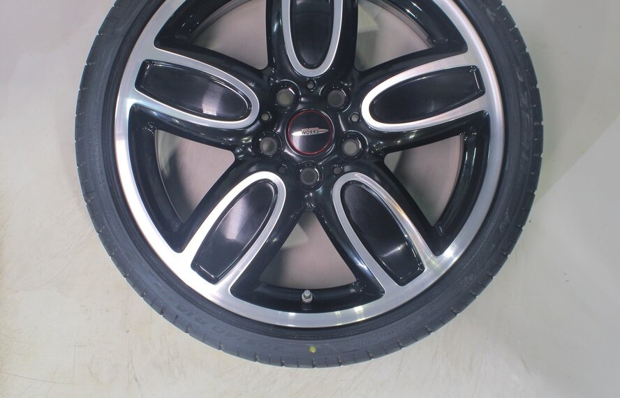 Mini Cooper / S / One / Cabrio F55 F56 F57 JCW563 18 inch velgen Pirelli Runflat Zomerbanden Nieuw Origineel