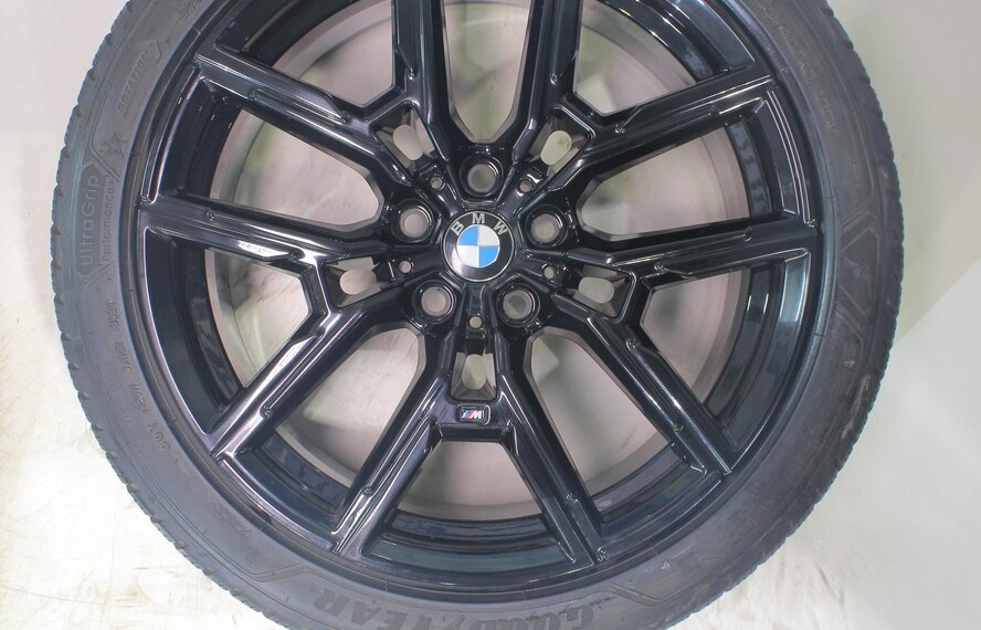 BMW BMW 4 serie i4 G26 859M 19 inch velgen Goodyear Winterbanden Origineel
