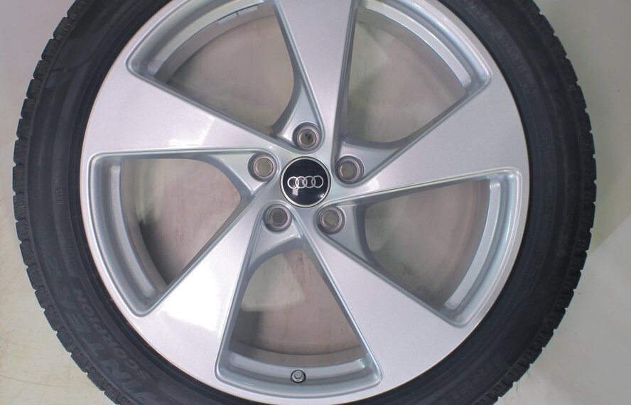 Audi Audi Q5 8MA 20 inch velgen Pirelli Winterbanden Origineel
