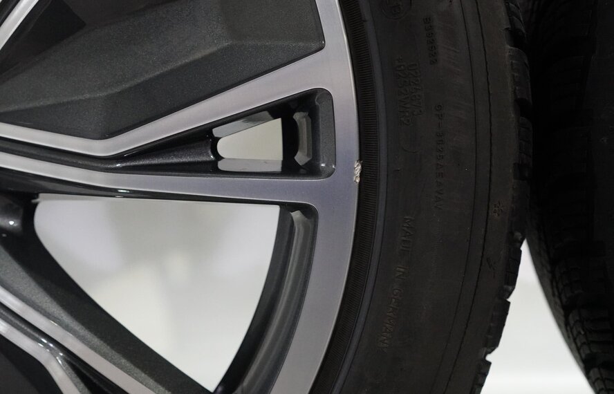 Audi Audi A5 S5 B10 19 inch velgen Goodyear Winterbanden Origineel