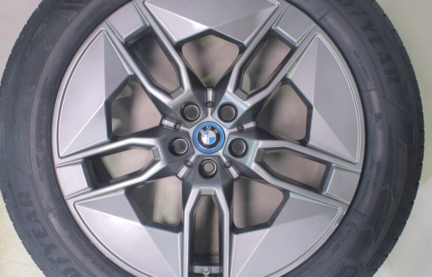 BMW BMW iX i20 1002 20 inch velgen Goodyear Winterbanden Nieuw Origineel