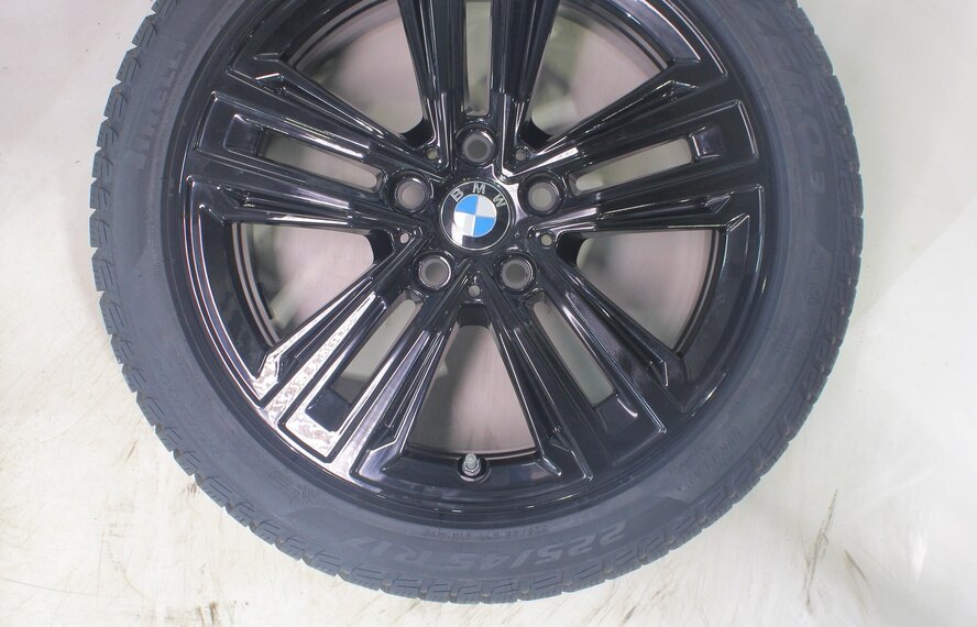 BMW BMW 1 2 serie F40 F44 2 serie Gran Coupe 548 17 inch velgen Pirelli Runflat Winterbanden Nieuw Origineel