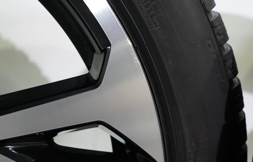 Audi Audi e-tron GT 20 inch velgen Pirelli Winterbanden Origineel