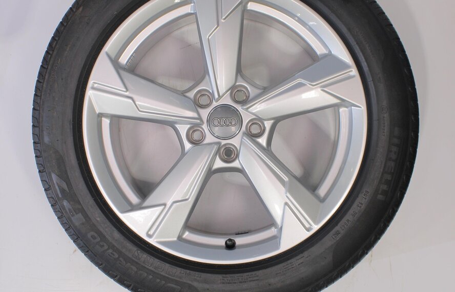 Audi A6 C8 vanaf 2018 18 inch velgen Pirelli Zomerbanden Origineel