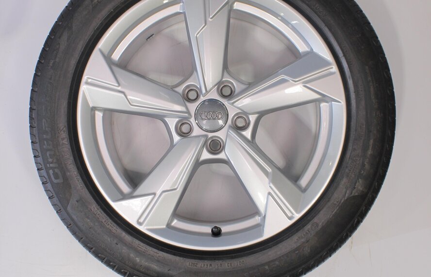 Audi A6 C8 vanaf 2018 18 inch velgen Pirelli Zomerbanden Origineel