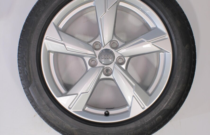Audi A6 C8 vanaf 2018 18 inch velgen Pirelli Zomerbanden Origineel