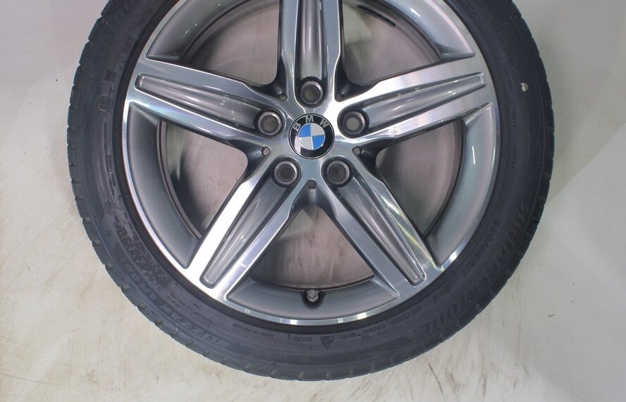 BMW BMW 1 2 serie F40 F44 2 serie Gran Coupe 379 17 inch velgen Bridgestone Runflat Winterbanden Origineel