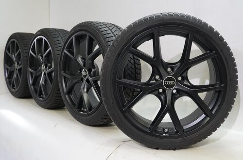 Audi Audi RS3 8Y 19 inch velgen Pirelli Winterbanden Origineel