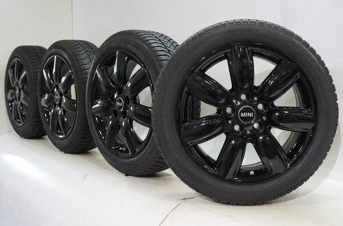 Mini Mini Clubman F54 528 17 inch velgen Pirelli Winterbanden Origineel