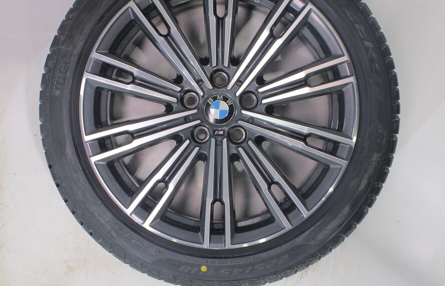 BMW BMW 2 serie 3 serie 4 serie G20 G21 G22 G42 790M 18 inch velgen Pirelli Runflat Winterbanden Nieuw Origineel