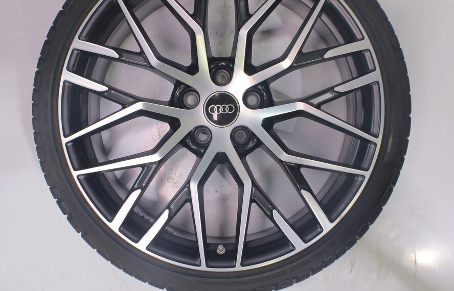 Audi Audi R8 4S 20 inch velgen Continental Winterbanden Origineel
