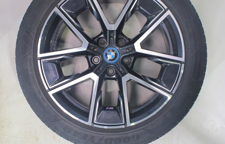 BMW BMW 4 serie i4 G26 858M 18 inch velgen Goodyear Winterbanden Origineel