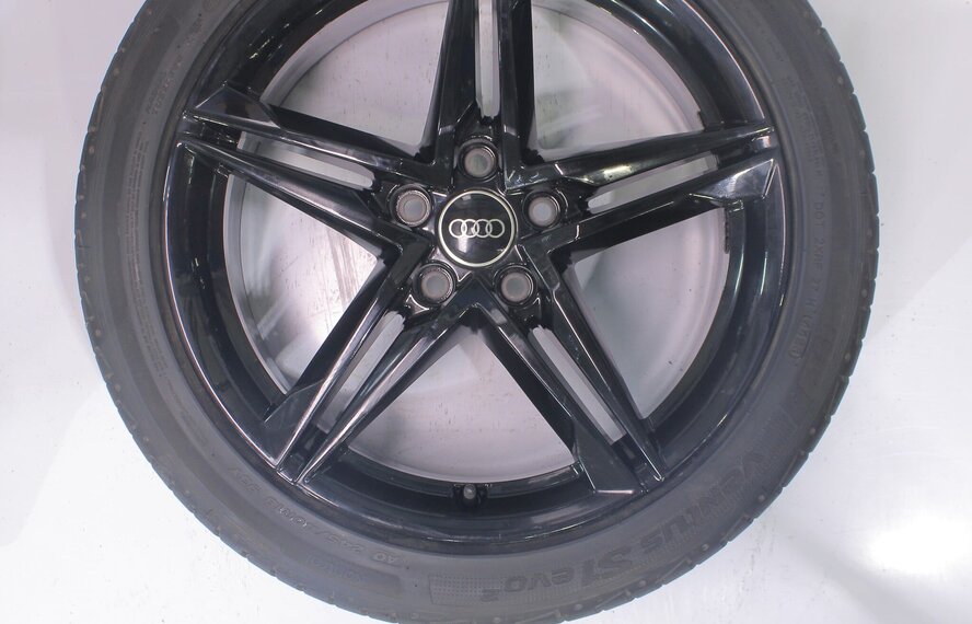 Audi Audi A4 S4 B9 8W 18 inch velgen Hankook Zomerbanden Origineel