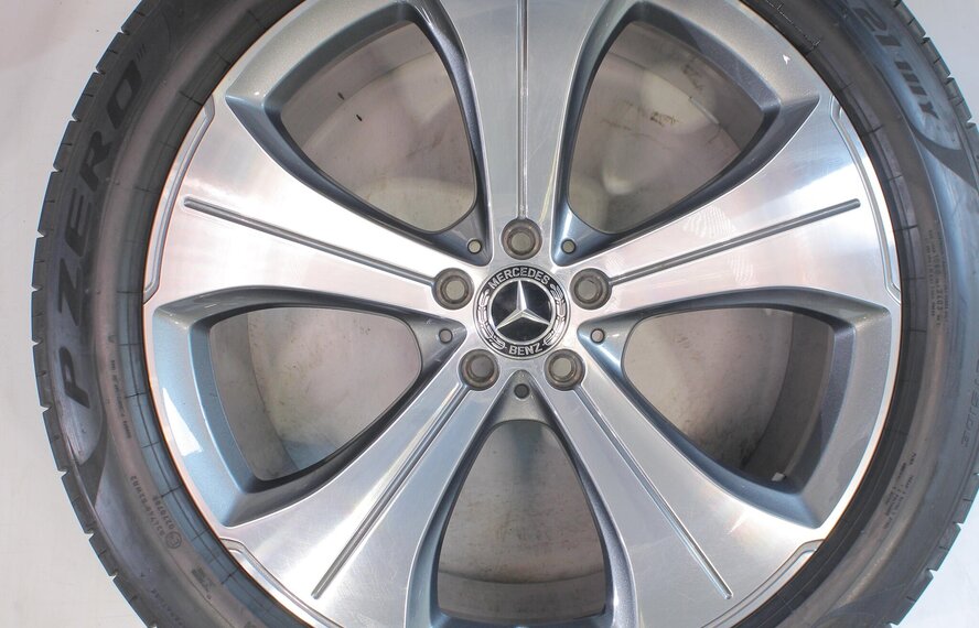 Mercedes Mercedes GLS X167 21 inch velgen Pirelli Zomerbanden Origineel