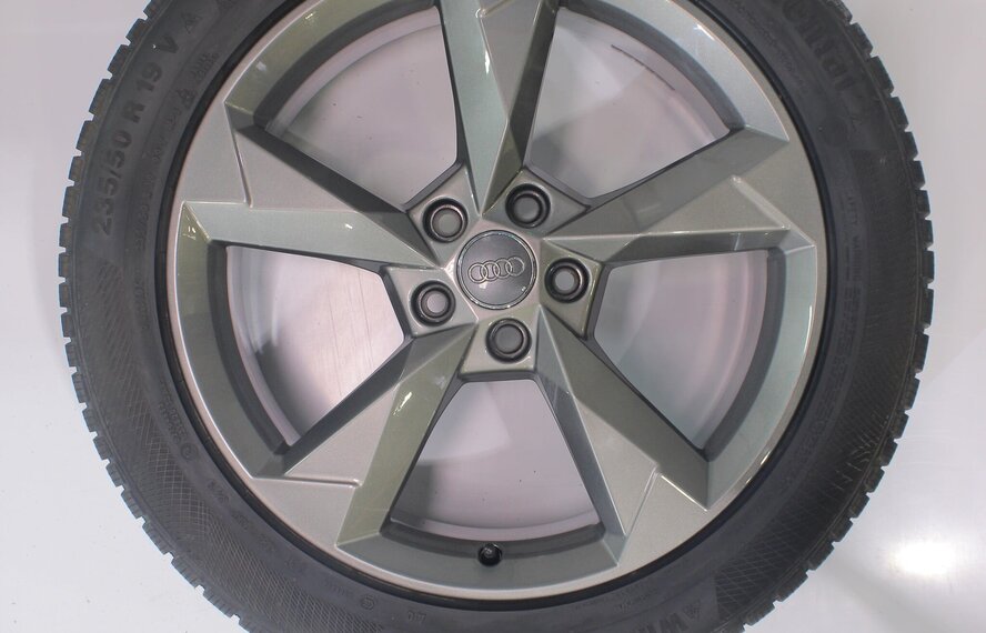 Audi Audi Q3 SQ3 F3B 19 inch velgen Continental Winterbanden Origineel