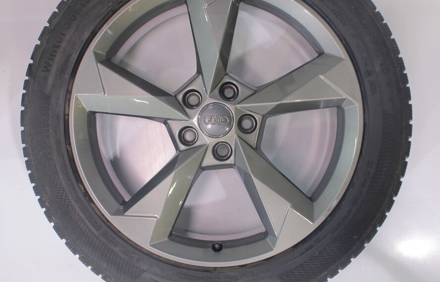 Audi Audi Q3 SQ3 F3B 19 inch velgen Continental Winterbanden Origineel