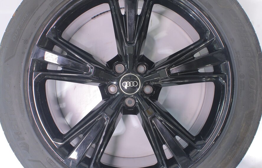 Audi Audi Q8 4M 21 inch velgen Hankook Zomerbanden Origineel
