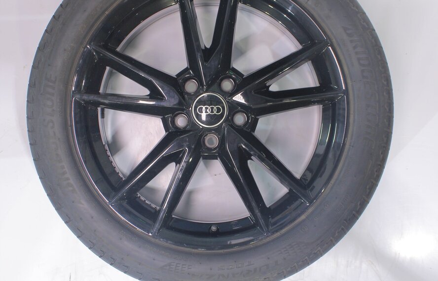 Audi Audi Q2 81A 18 inch velgen Bridgestone Zomerbanden Origineel