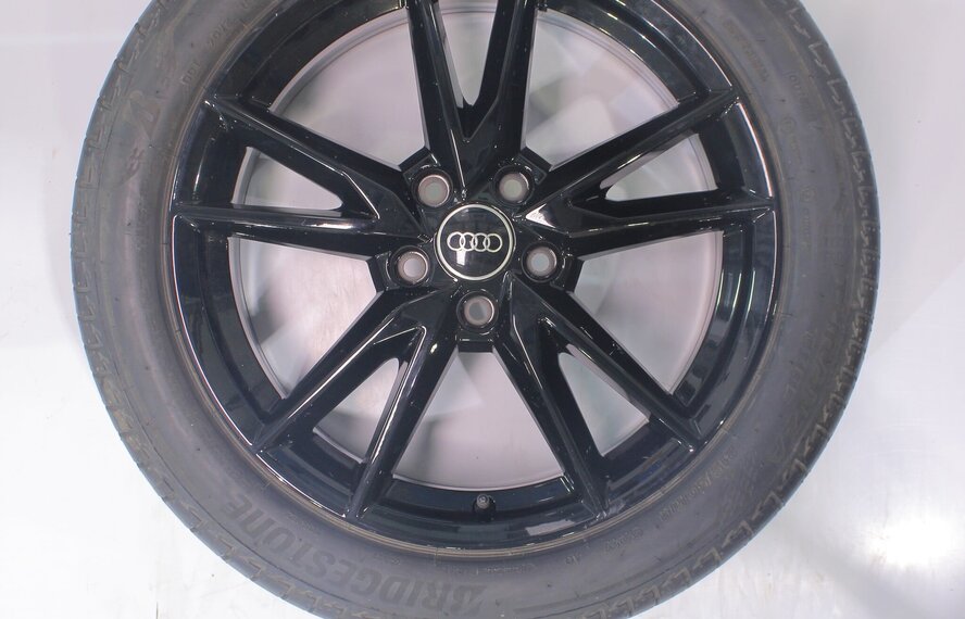 Audi Audi Q2 81A 18 inch velgen Bridgestone Zomerbanden Origineel
