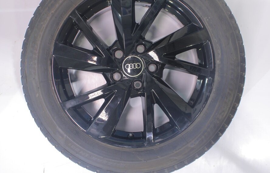 Audi Audi Q2 81A 17 inch velgen Bridgestone Winterbanden Origineel