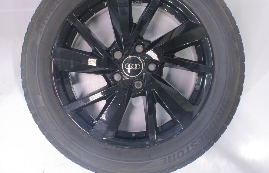 Audi Audi Q2 81A 17 inch velgen Bridgestone Winterbanden Origineel
