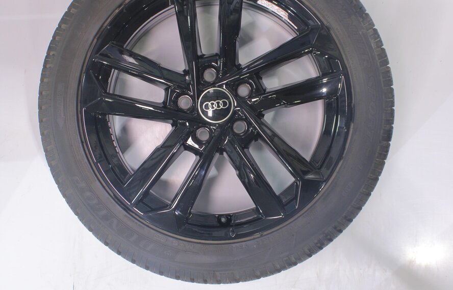 Audi Audi A3 S3 8Y 8V 17 inch velgen Dunlop Winterbanden Origineel
