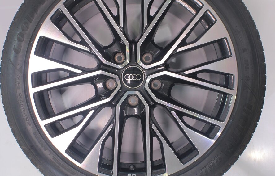 Audi Audi e-tron GT 20 inch velgen Goodyear Winterbanden Origineel