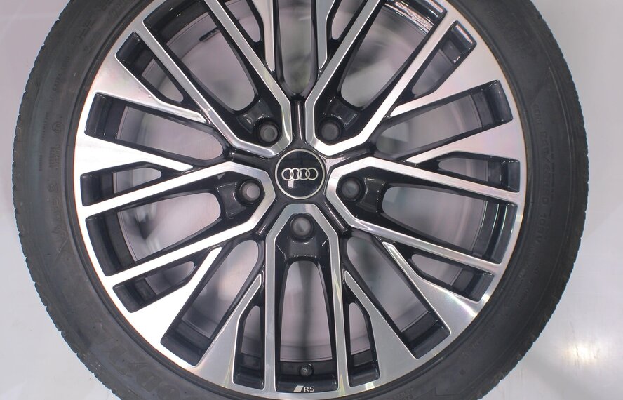 Audi Audi e-tron GT 20 inch velgen Goodyear Winterbanden Origineel