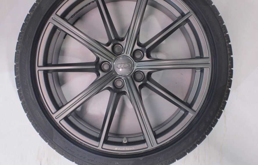 Audi Audi RS4 RS5 B9 RS 19 inch velgen Pirelli Winterbanden Origineel