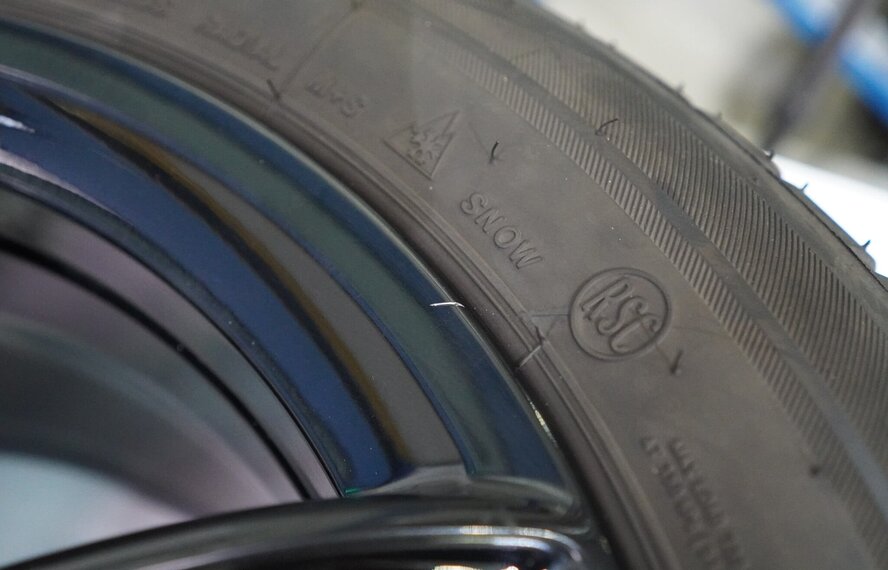 Mini Mini Countryman F60 531 17 inch velgen Bridgestone Runflat Winterbanden Origineel