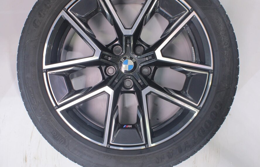 BMW BMW 4 serie i4 G26 858M 18 inch velgen Goodyear Winterbanden Origineel