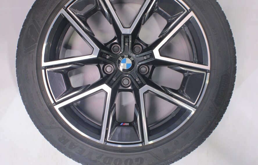 BMW BMW 4 serie i4 G26 858M 18 inch velgen Goodyear Winterbanden Origineel