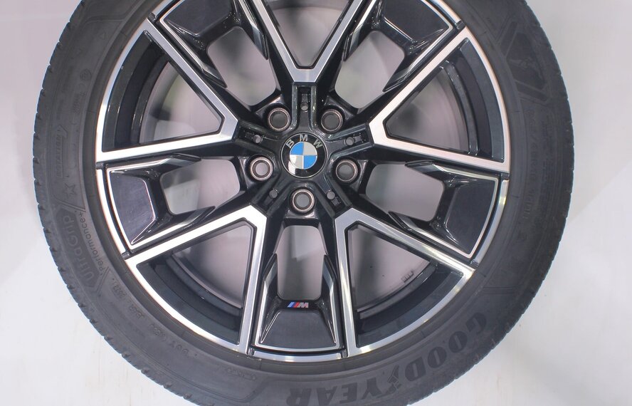 BMW BMW 4 serie i4 G26 858M 18 inch velgen Goodyear Winterbanden Origineel
