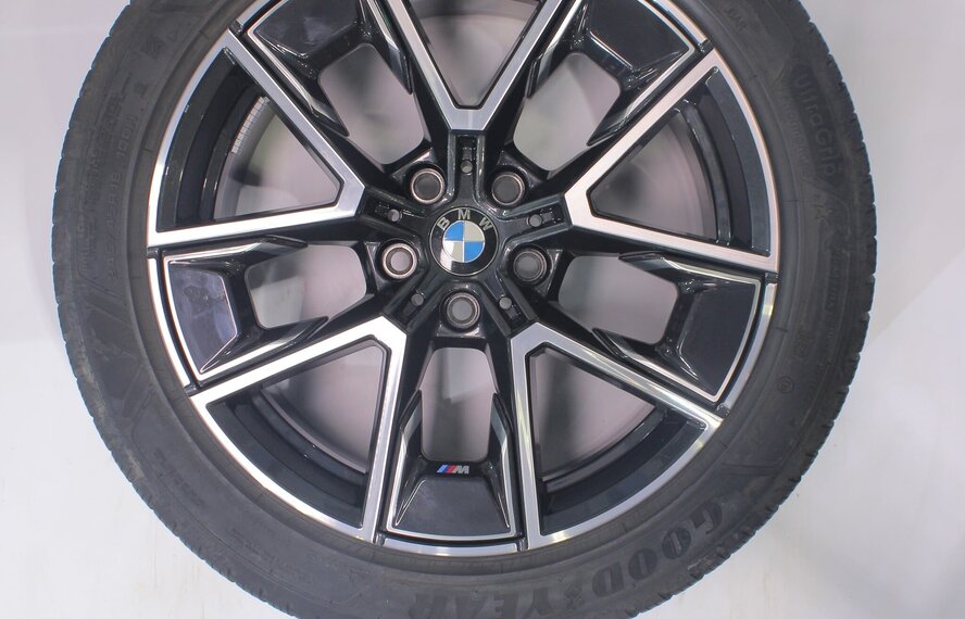 BMW BMW 4 serie i4 G26 858M 18 inch velgen Goodyear Winterbanden Origineel