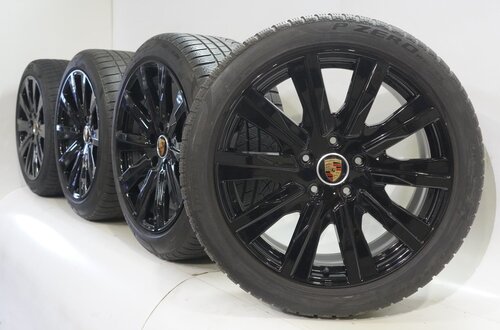 Porsche Porsche Taycan 4S S Turbo 20 inch velgen Pirelli Winterbanden Origineel