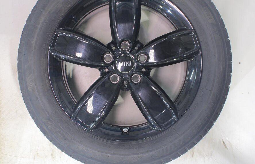Mini Mini Countryman F60 531 17 inch velgen Bridgestone Runflat Winterbanden Origineel