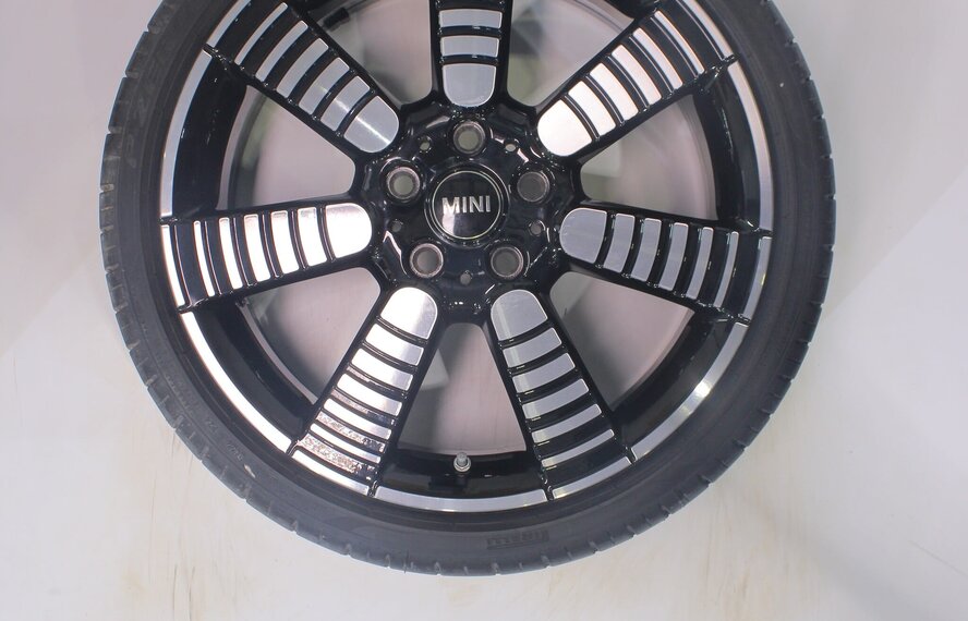 Mini Cooper / S / One / Cabrio F55 F56 F57 900 18 inch velgen Pirelli Runflat Zomerbanden Origineel