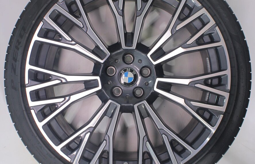 BMW BMW X5 G05 X6 G06 745i 22 inch velgen Pirelli Runflat Zomerbanden Origineel